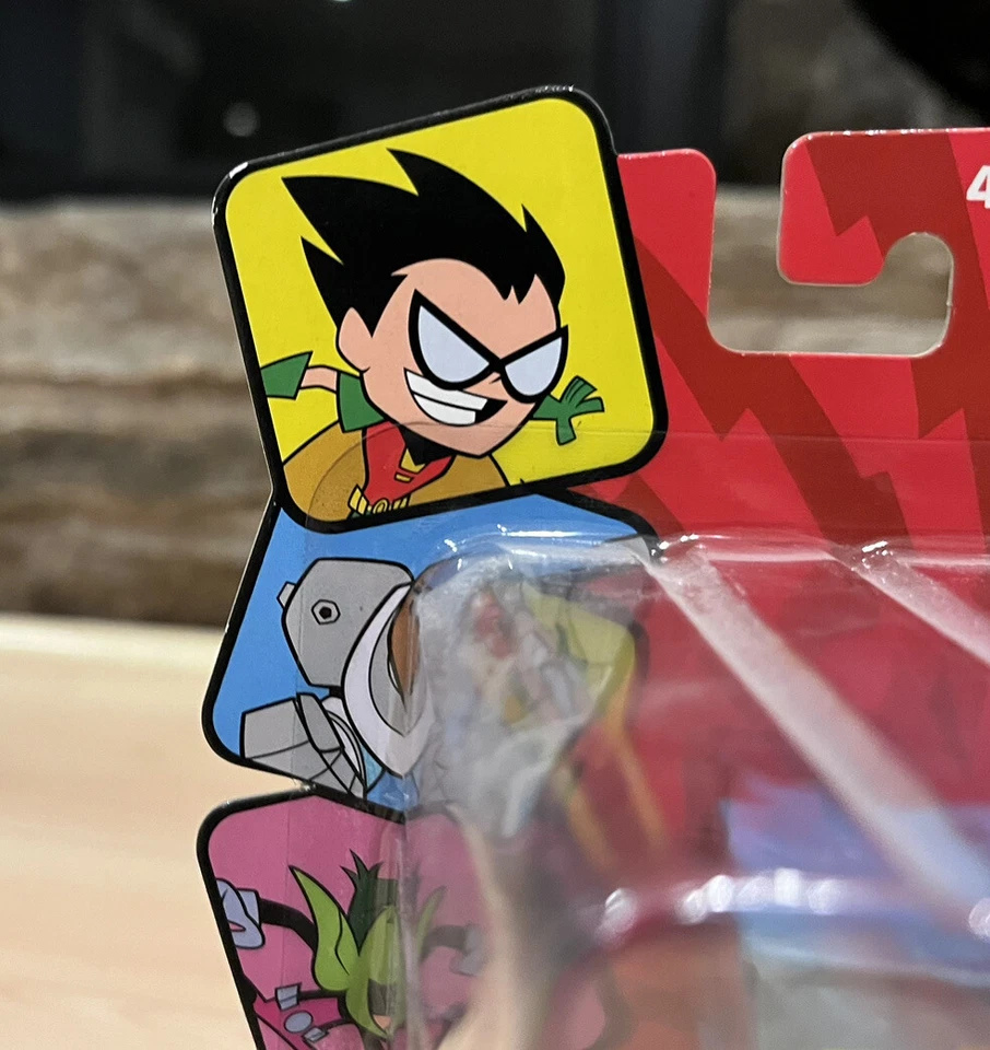 TEEN TITANS GO BEAST BOY COM GELADEIRA QUE ABRE FIGURA DE AÇÃO **Erro de fábrica** - Imagem 2 de 4