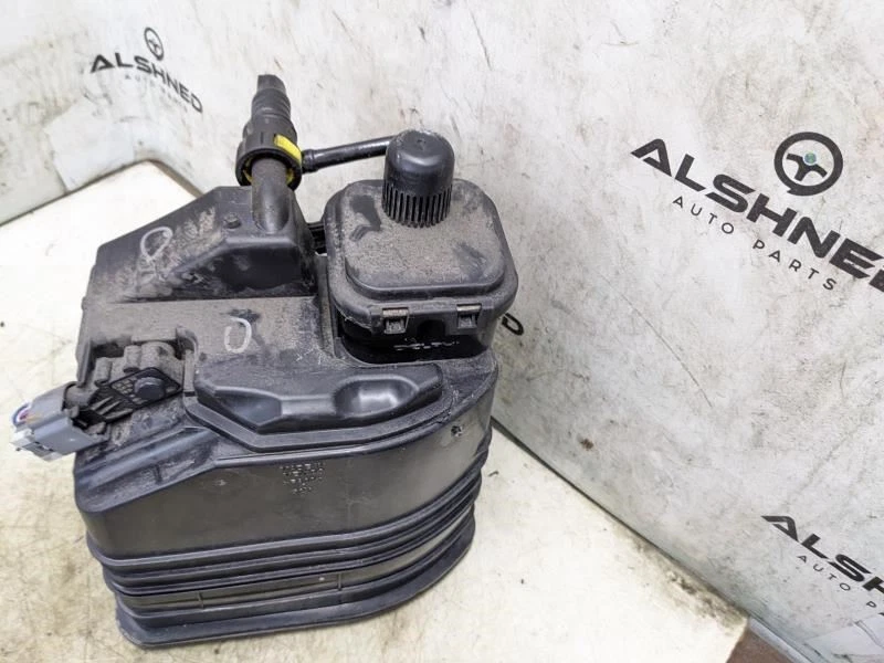 Оригинальная канистра для испарителя паров топлива Chevrolet Cruze 2013-2016 годов выпуска 84839161 - Изображение 2 из 4