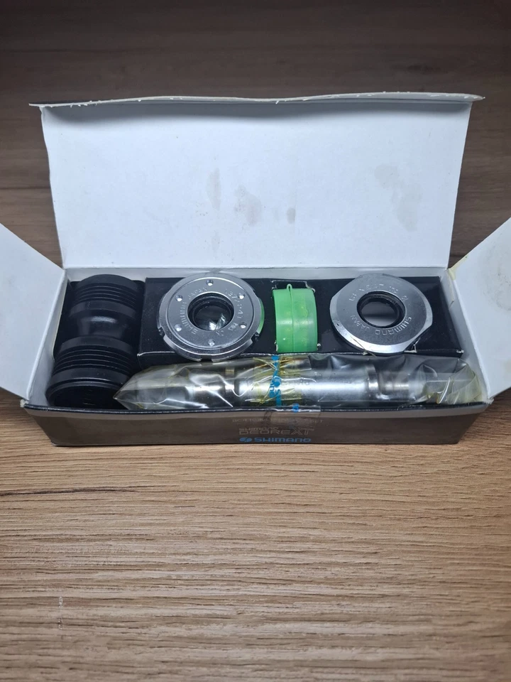Retro Vintage Fahrradteile Neu in OVP NOS Shimano Deore XT Innenlager Set BB-...