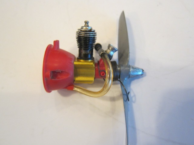 cox tee dee 010 model airplane engine