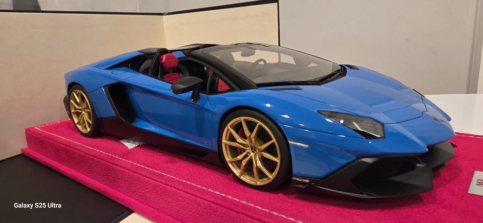 1/18 MR Lamborghini Aventador Roadster 50th Anniversary in NOVA BLUE 25/25 - Image 2 of 4