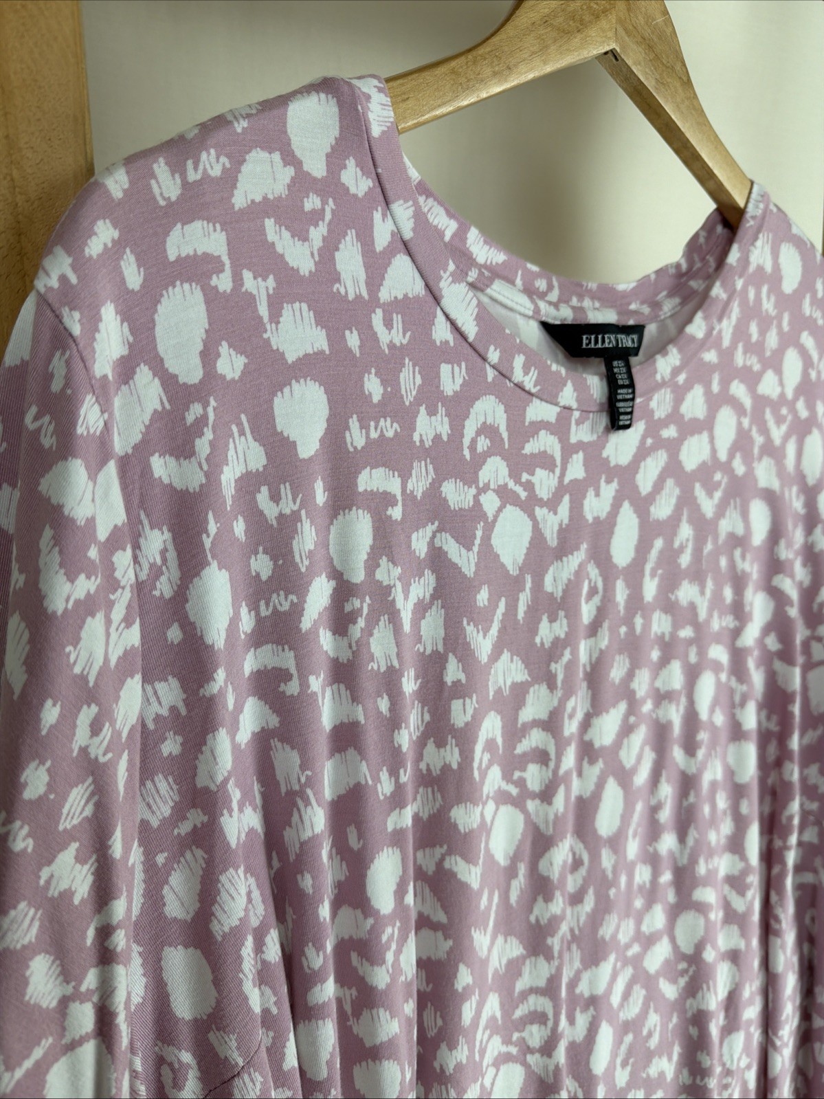 Ellen Tracy Pink Leopard Pattern Short Sleeve Rou… - image 2