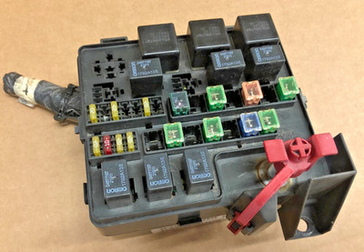 2003 dodge stratus engine fuse relay box 2.4L 2001-2003 chrysler sebring