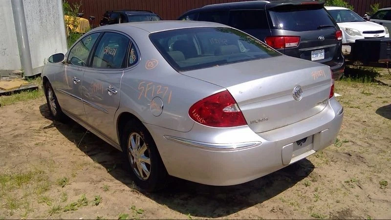 1996-2005 Buick Lesabre Regal 3.8L Lower Intake Manifold Assembly OEM - Image 4 of 4