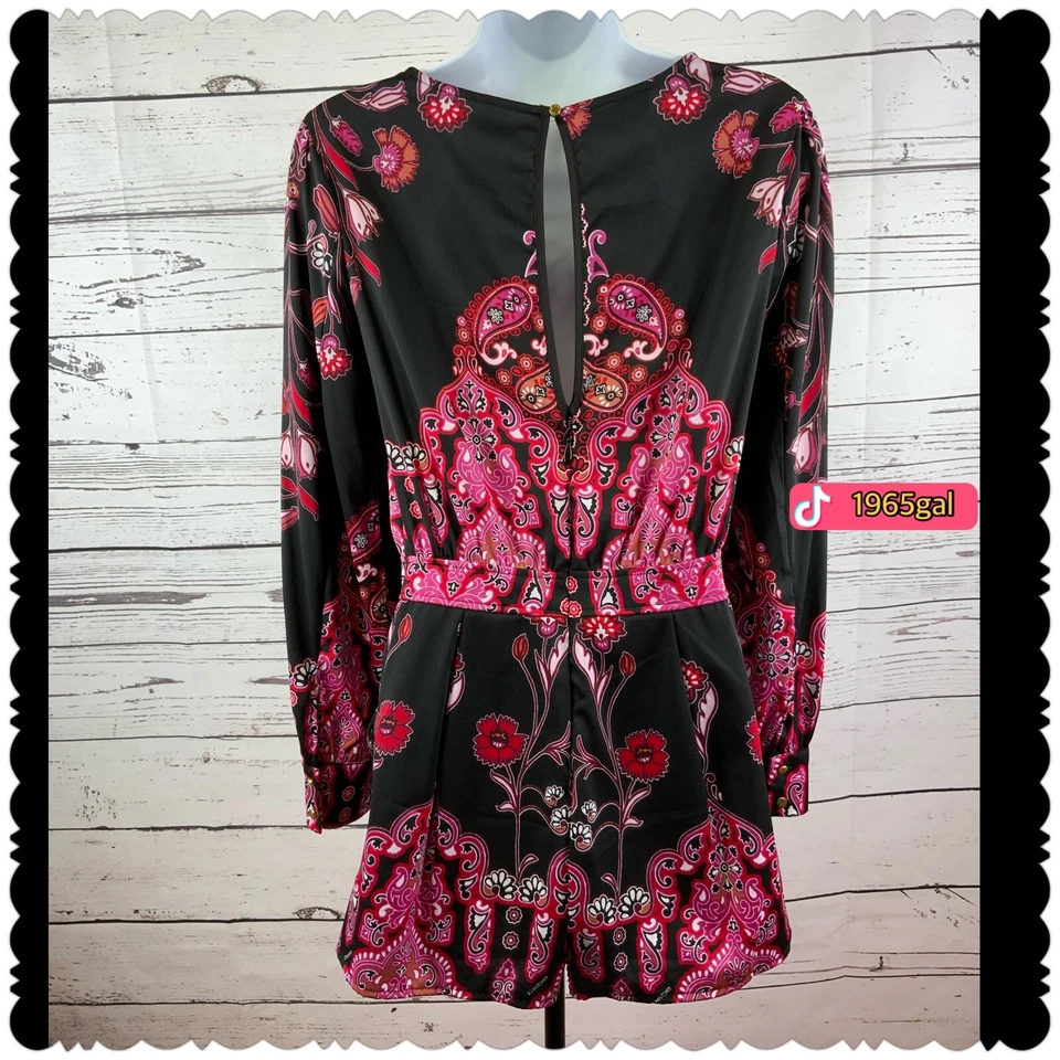 Bebe XS Mameluco Botones Jersey Negro Paisley Rosa Flores Foto 2 de 4