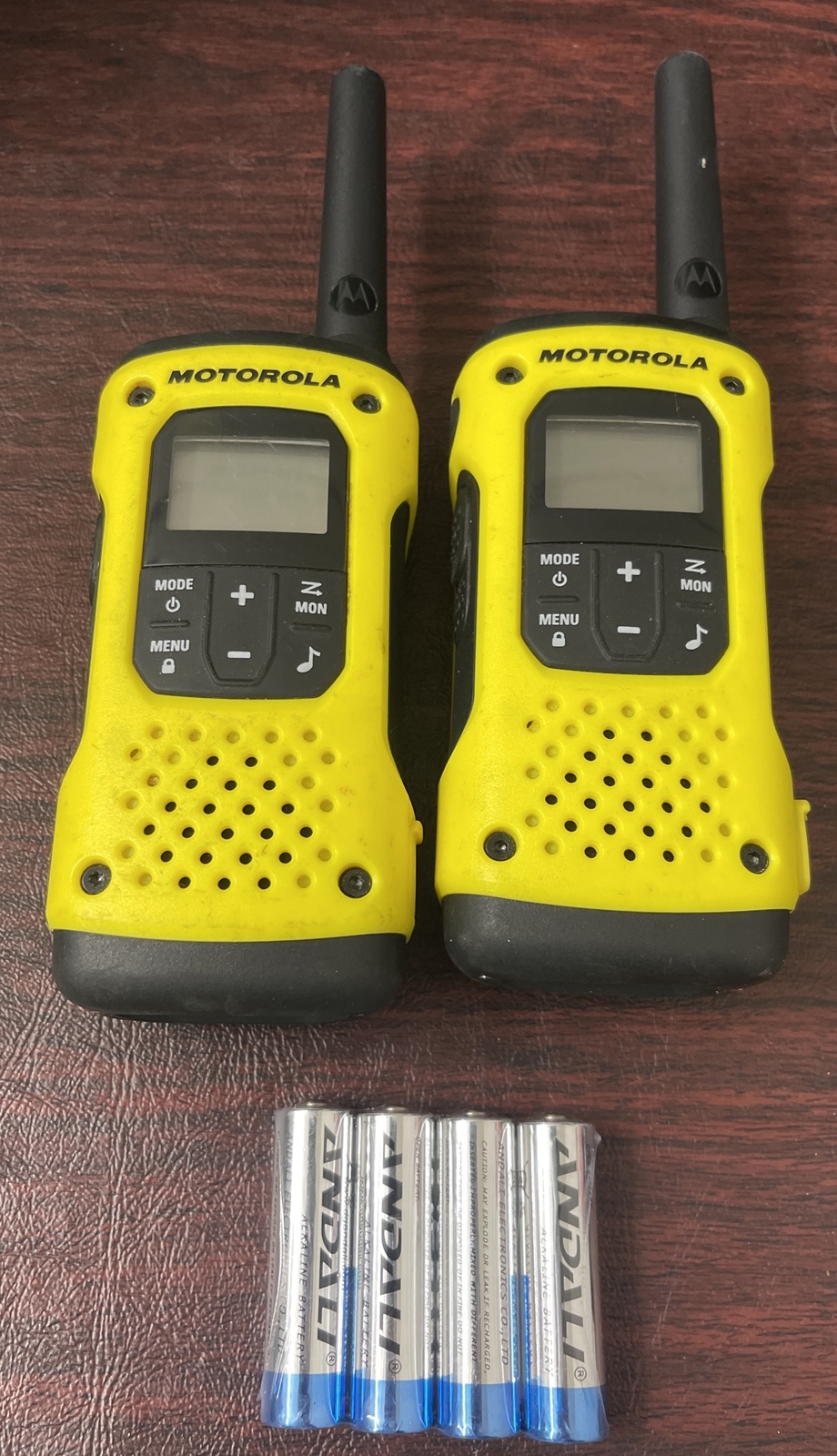 Motorola Talkabout T600 TwoWay Radio 2Pack Set / Walkie Talkies eBay