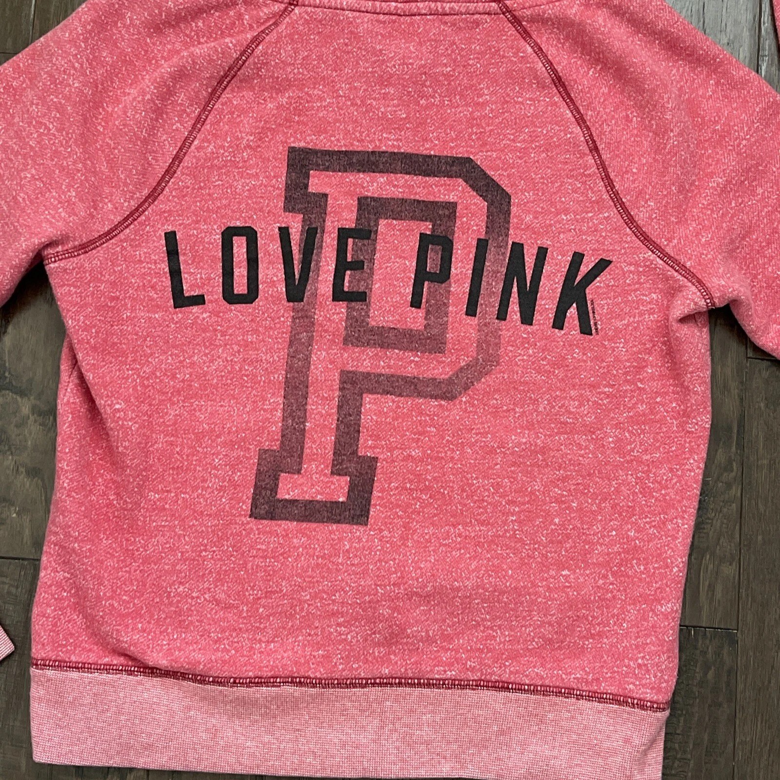 UNDERCOVER Felpa con cappuccio grafica Victoria Secret rosa ""Love PINK"" taglia small