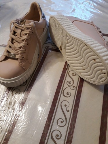 faith ladies trainers