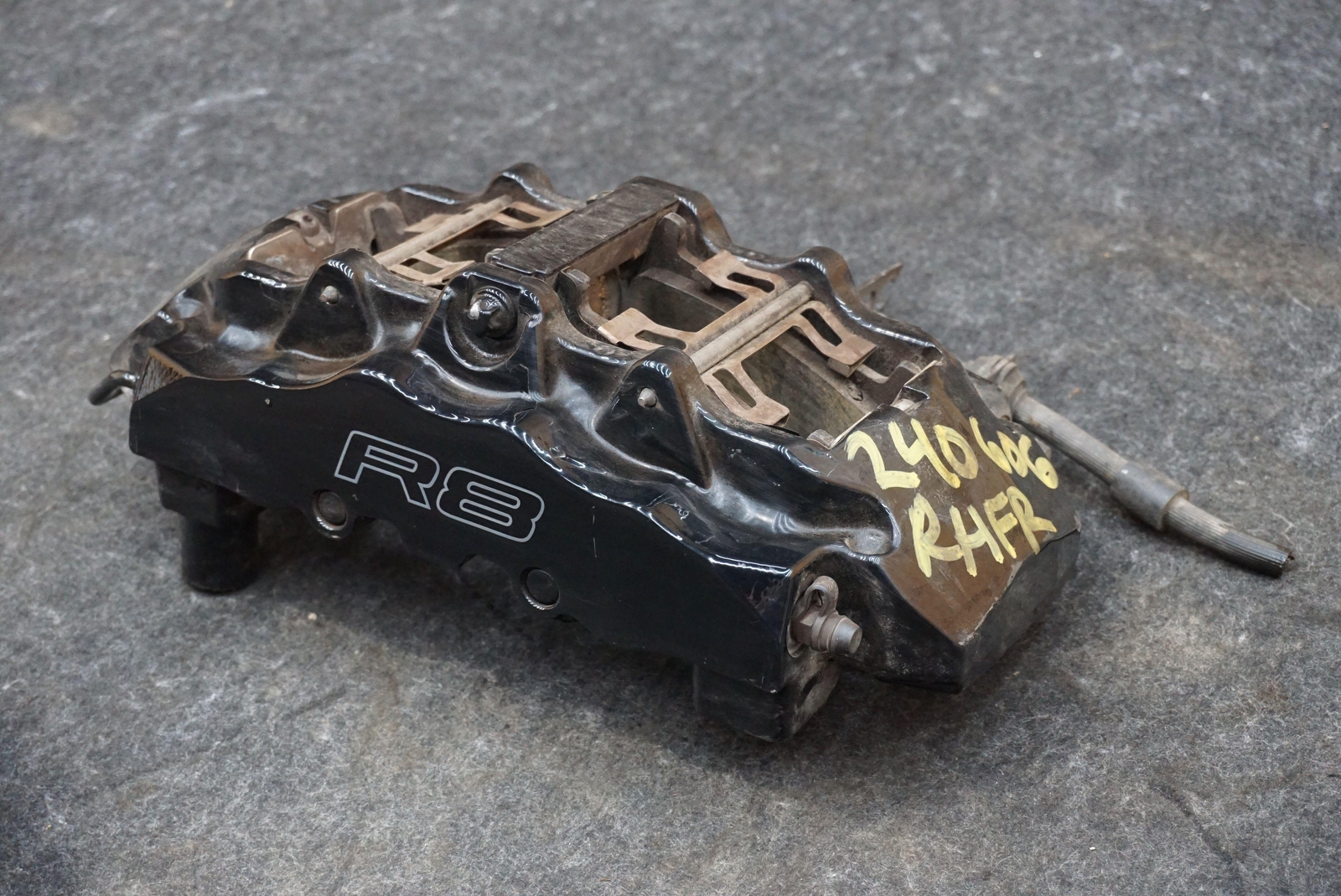 Front Right Passenger Brembo Brake Caliper Black 420615108B Audi R8 08-12