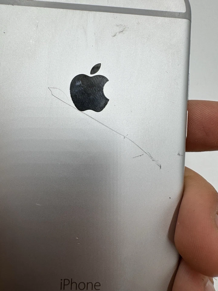 Apple iPhone 6 - 16GB - Bianco (Sbloccato) Funzionante E In Ottimo Stato - Immagine 4 di 4