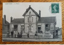 Aubeterre (Aube) - La Mairie - Facteur à Vélo