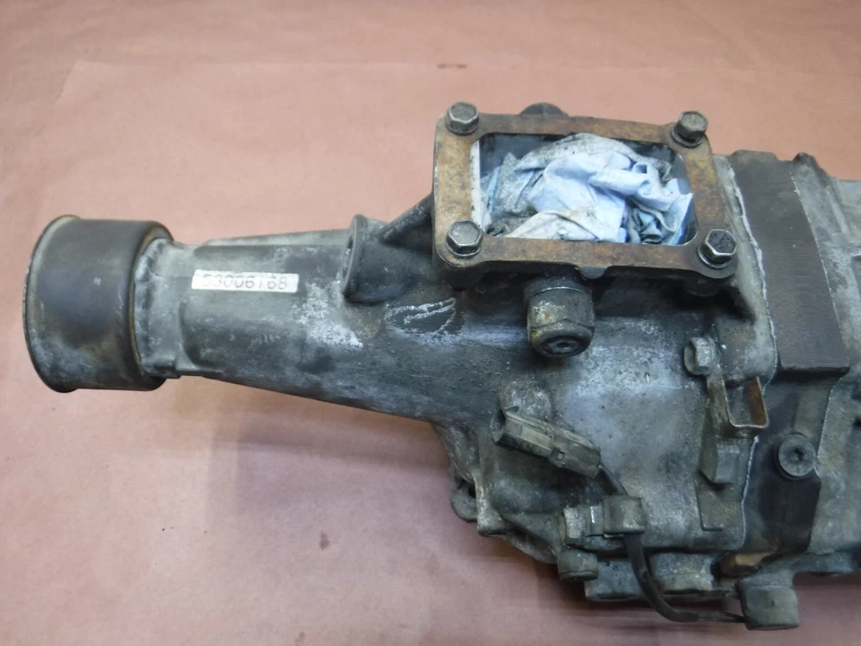 Jeep Cherokee XJ Comanche MJ 84-92 4 cilindros AX4 transmisión manual 2x2 OEM Foto 2 de 4