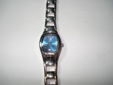 RARE PRETTY LADIES FOSSIL F2 SILVER WATCH NEW BATTERY ES-9596 SILVER BAND