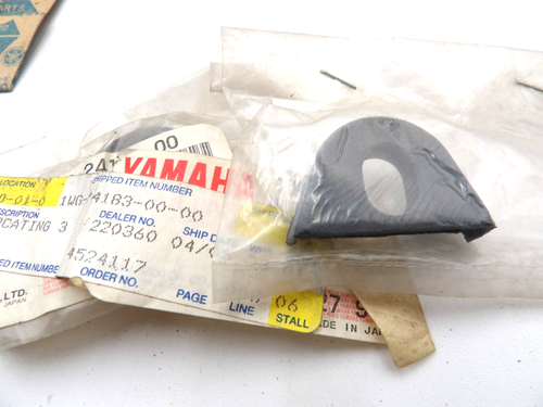 NOS Yamaha FZR FZR600 FZR400 Genuine TOTAL OF 2 Locating Damper 1WG-14183-00 - Picture 1 of 3