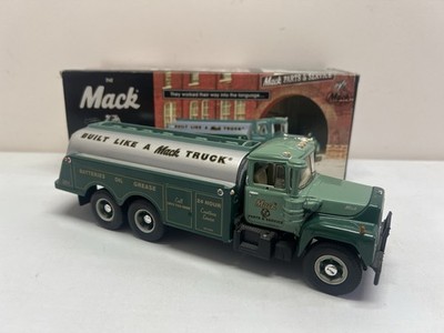 1998 First Gear The Mack Series Model R-600 Tanker 1/34