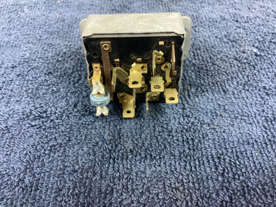 Interruptor limpiaparabrisas de 2 velocidades LeBaron Diplomat Caravelle 3747241 nuevo de stock mopar 77 78 79 Foto 2 de 4