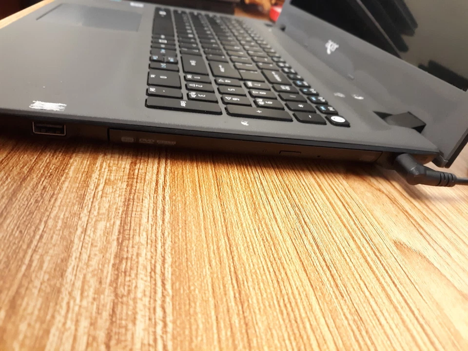 PORTATIL ACER Aspire E5-574-58jm i5 6200U 8GB RAM 8GB RAM SIN UNIDADES REPUESTOS 2766 Foto 2 de 4