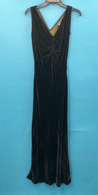 green emerald velvet dress Raven Crepe and Velvet Dress in Dark-Green – Rhea Costa