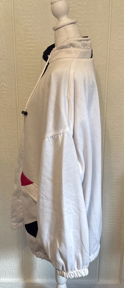 Chaqueta reversible Basic Editions Plus para mujer talla 24W blanca geométrica azul broches de presión Foto 2 de 4