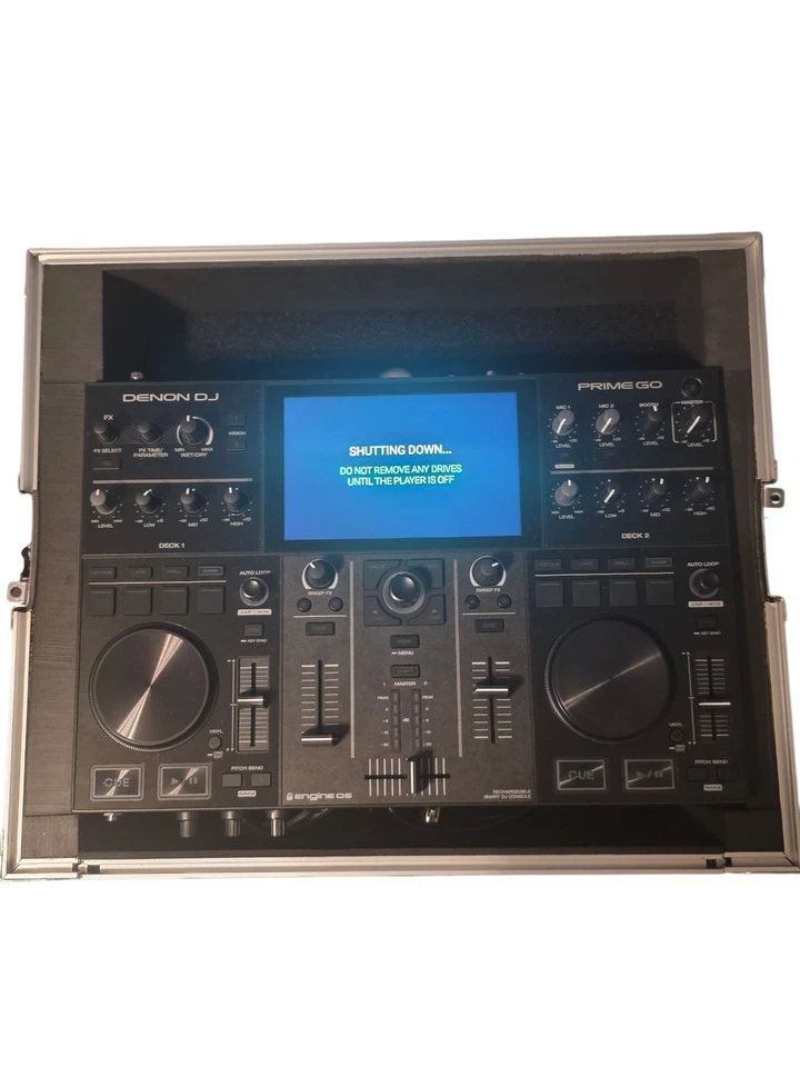 Consola de DJ inteligente recargable de doble cubierta Denon DJ PRIME GO con 7 pulgadas. Foto 3 de 4