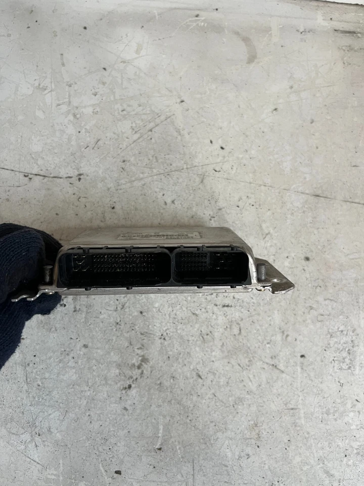 MÓDULO DE CONTROL DEL MOTOR ECU 39120-27350 PARA HYUNDAI KIA CARENS 1999 Foto 4 de 4