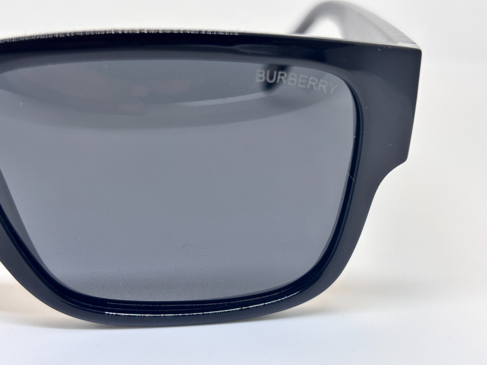 Burberry Black Rectangular Sunglasses | Nova Chec… - image 3