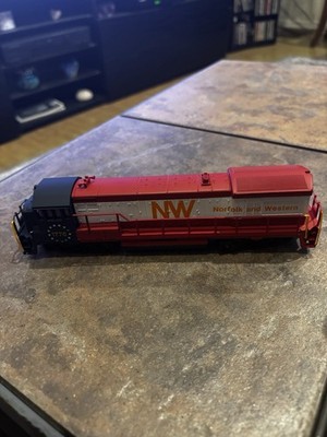 HO Scale Bachmann 0726 Suffolk And Western Bicentennial  Locomotive  Brand New