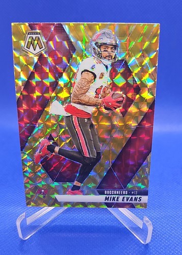 2025 Panini Mosaic - Mike Evans #192 Reactive Yellow Mosaic Prizm