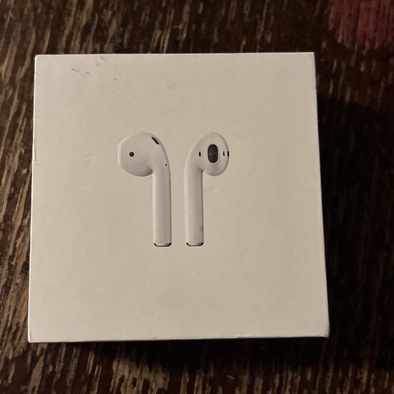 Apple AirPods 2nd Generation with Charging Case - White
