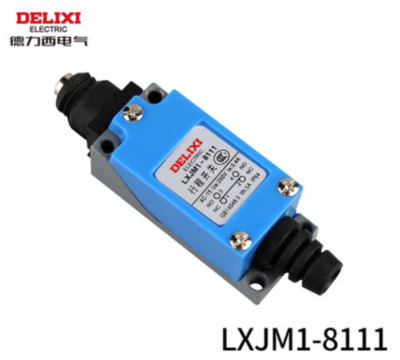 1PC DELIXI LXJM1-8111 LXJM18111 New   Free shipping