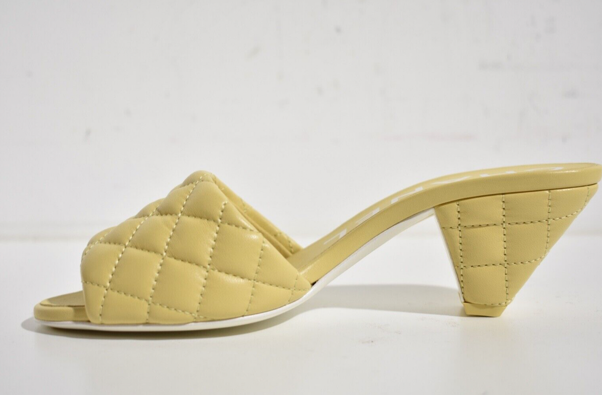 CHANEL イエロー オープントゥパンプス 36 CHANEL イエロー オープントゥパンプス 36