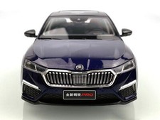 SKODA OCTAVIA PRO 2021 Purple Diecast Car 1/18 Scale Model Collection