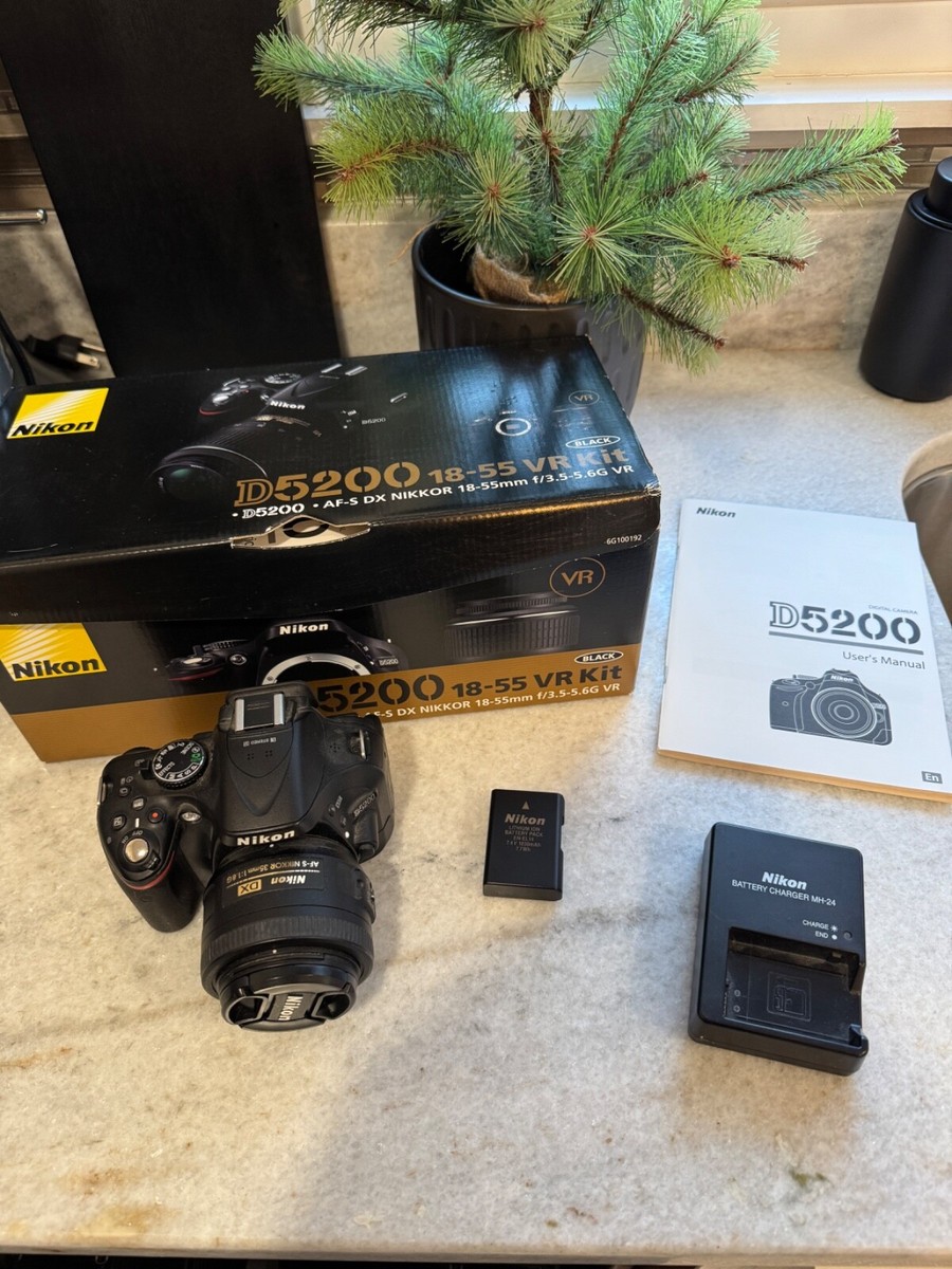 Nikon D5200 18-55 VR レンズキット&三脚セット 【公式通販】