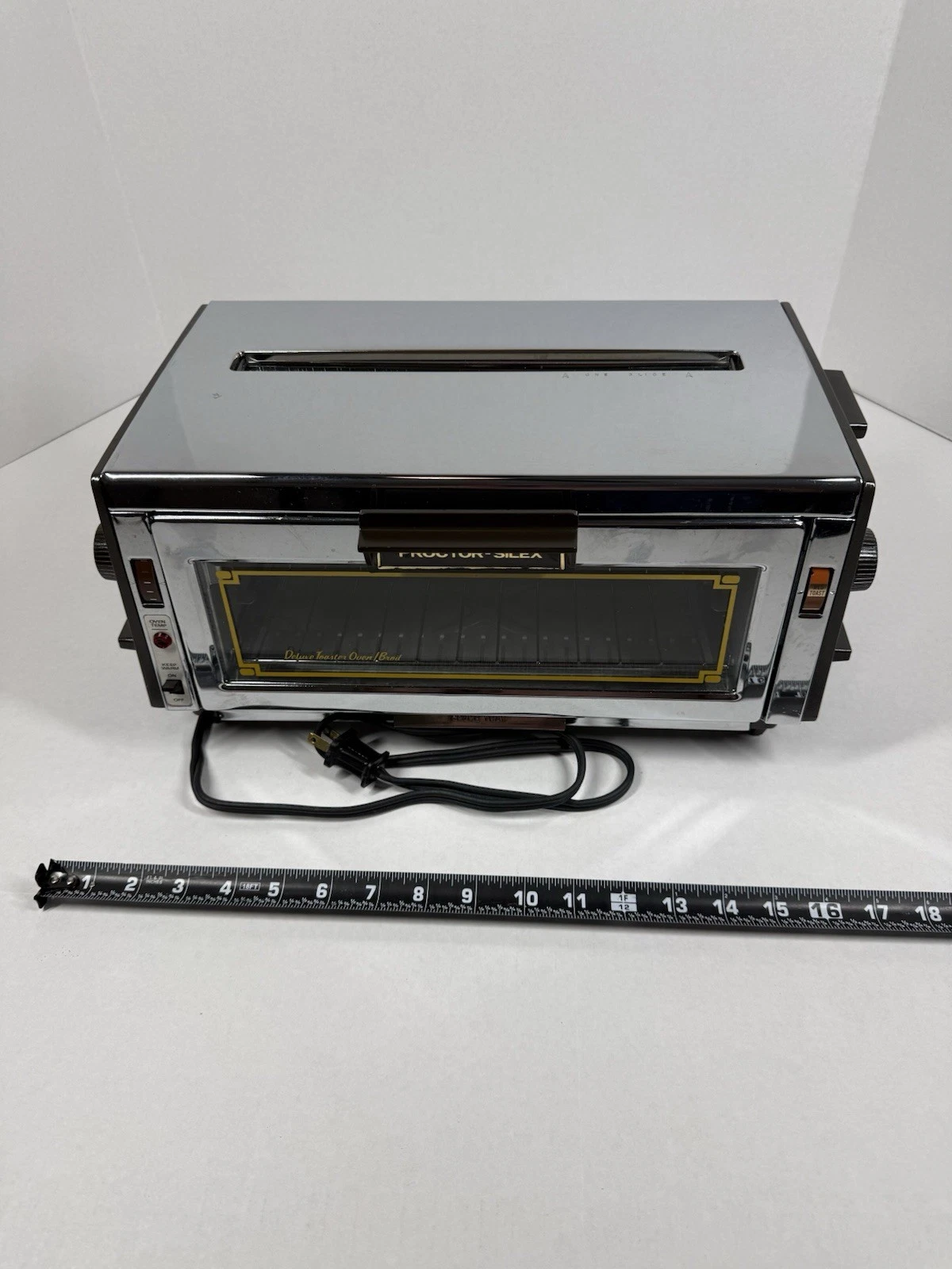 Proctor-Silex Vintage 1970s Chrome Electric Deluxe Toaster Oven 0504NA Broiler
Opens in a new window