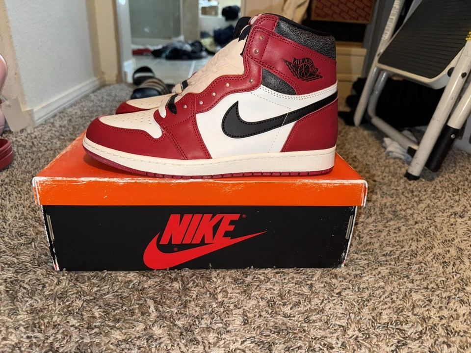 Air Jordan 1 High OG Chicago Lost and Found Foto 4 de 4