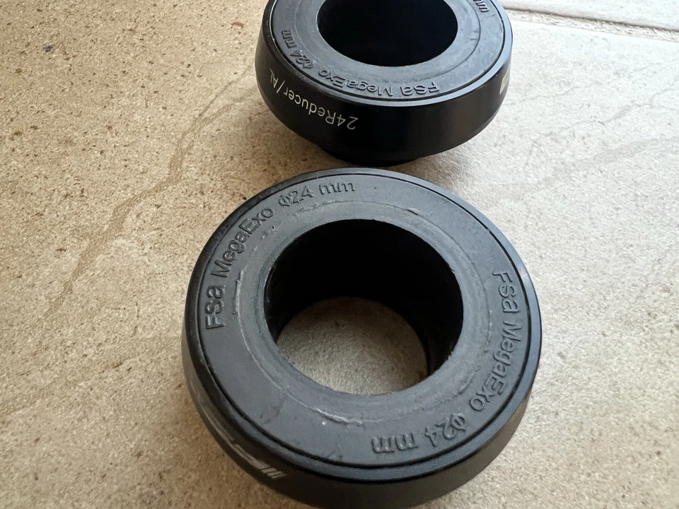 FSA Bottom Bracket Adapter Reducer (EE085) - PF30 to 24mm bb30 to shimano crank - Image 3 of 4