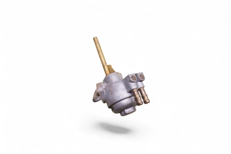 Yamaha RD350 1973 RD 350 563 millas *2675A Petcock  Foto 3 de 4