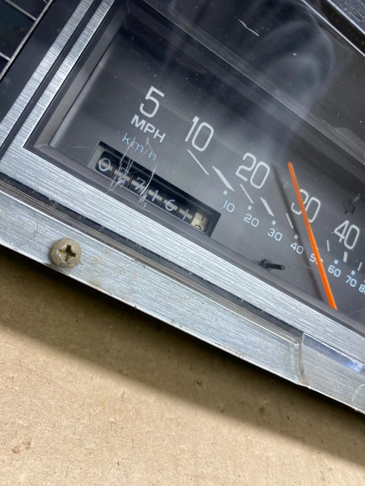 1988 - 1991 Oldsmobile Delta 88 velocímetro medidor cluster moldura acabamento OE U4783 DG - Imagem 4 de 4