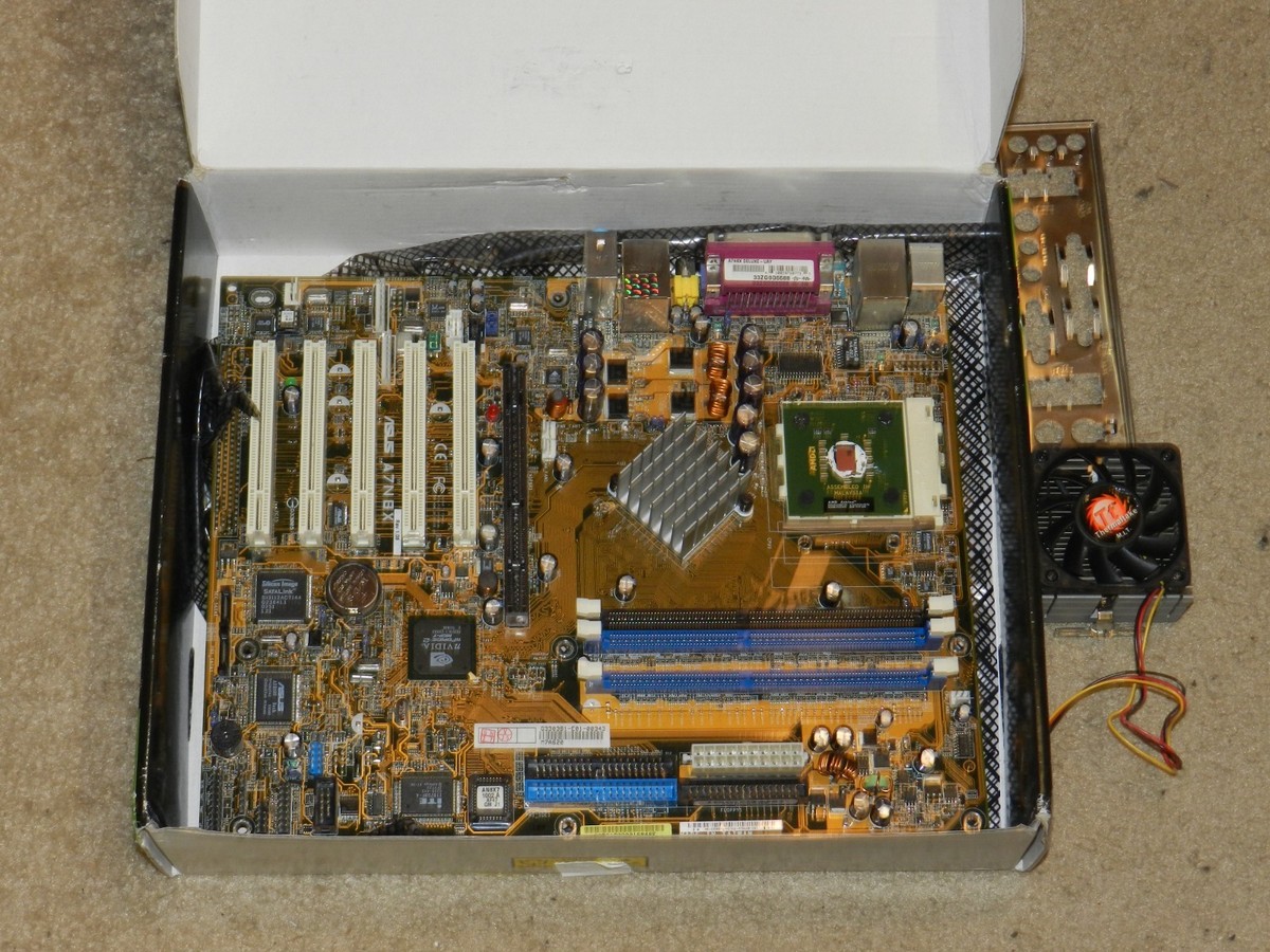 ASUS A7V8X-LA (Rev. 2.01) (HP OEM, KM400) - The Retro Web