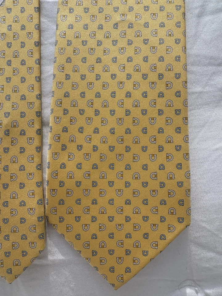 Salvatore Ferragamo Men’s 100% Silk Tie Yellow Gancini Print - Excellent Conditi - Image 4 of 4