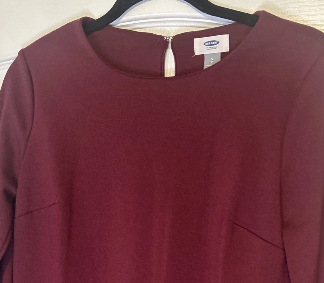 Old Navy Dress Women’s SP Bell Sleeve Burgundy Small Petite thumbnail 2