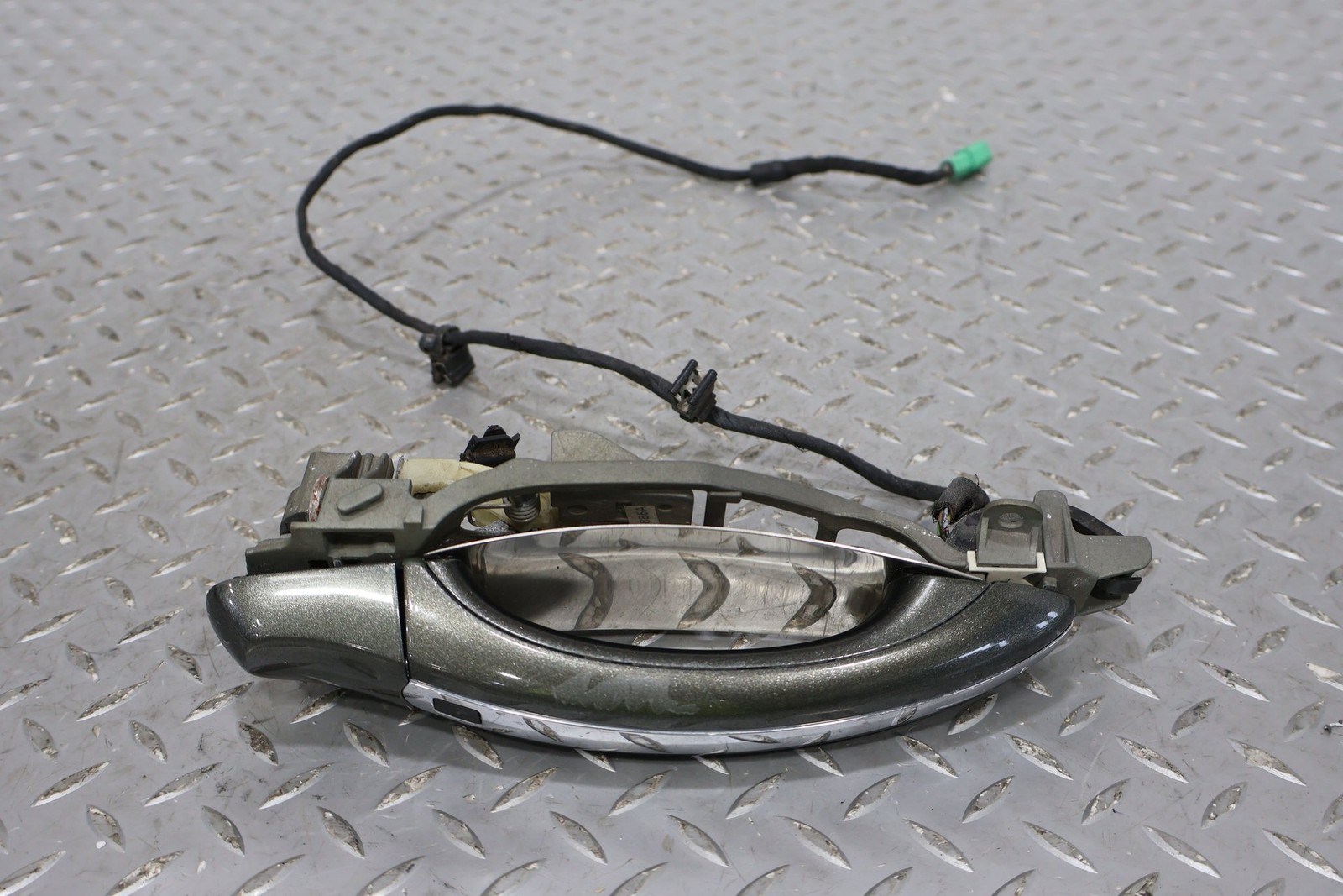 Bentley Continental GT 2003-2010 Front Right Outer Door handle