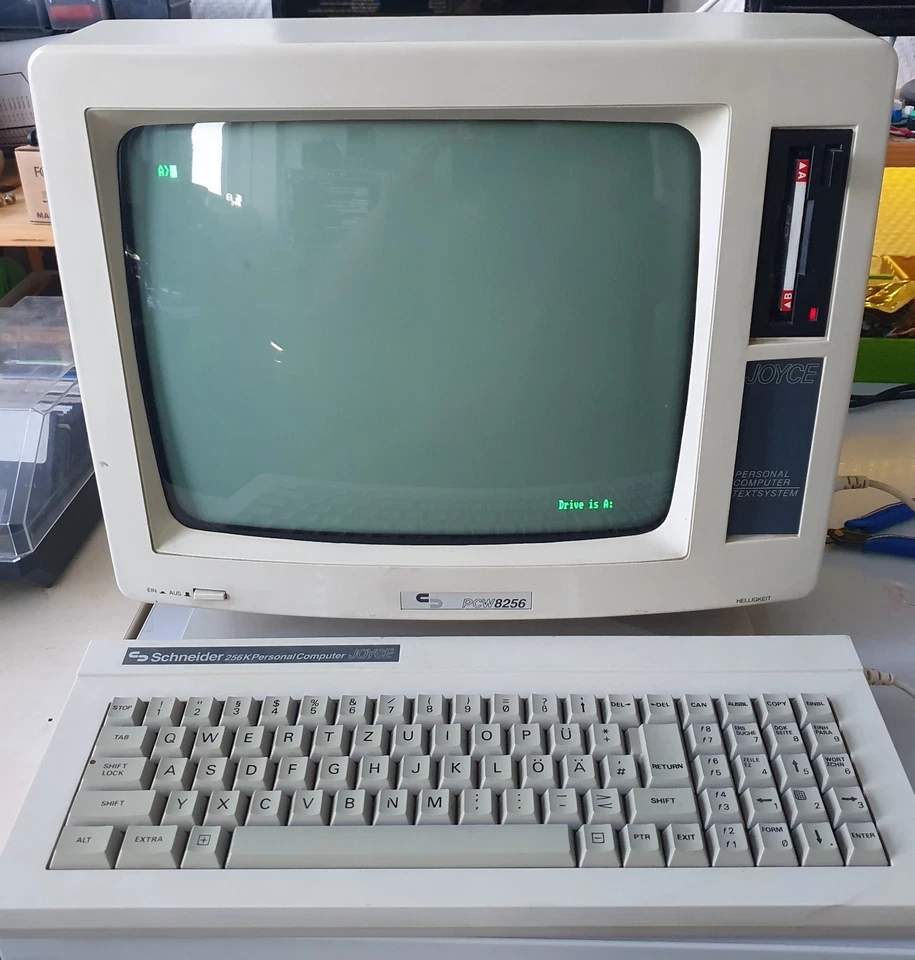 Amstrad/Schneider PCW Joyce 8256 * 512kB RAM * 3" floppy