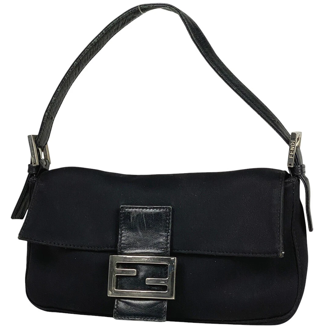 Borsa a mano FENDI Mamma Baguette Zucca logo tela pelle tracolla nera 26424