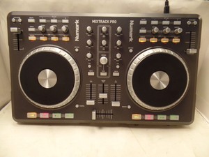 Numark Mixtrack Pro Dj Controller With Integrated Audio Interface Near Mint Ebay