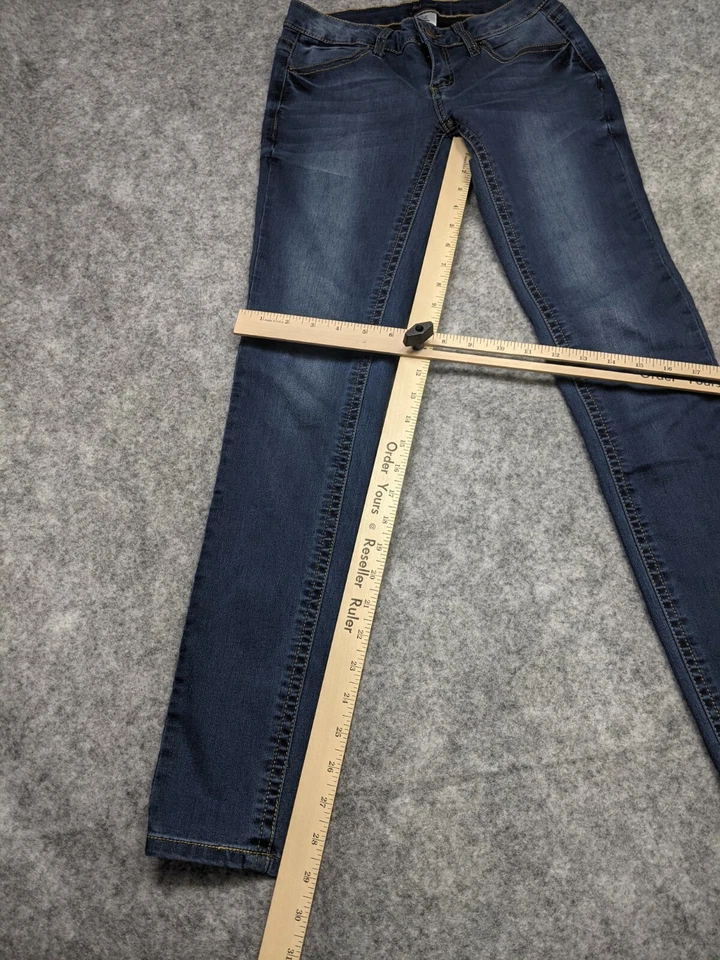 Red Camel Jeans Women’s Size 5 Blue  Skinny Low Rise Tapered Leg Stretch 28 x 29 - Image 3 of 4