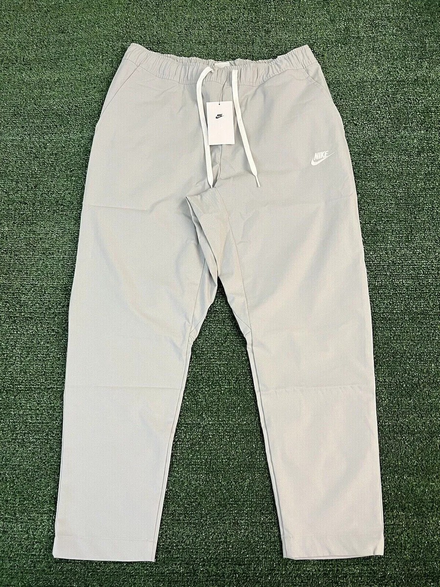 Nike Club Woven Tapered Leg Pants Standard Fit Grey Size L Nike Club Woven Tapered Leg Pants Standard Fit Grey Size L