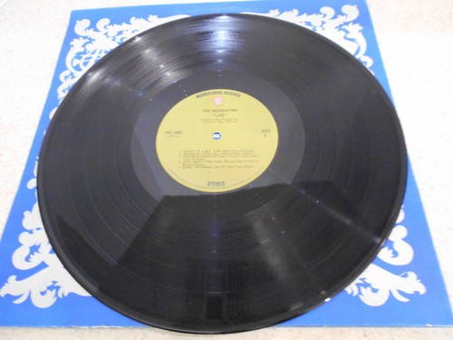 The Association Live 2-LP Warner Bros Frisbee gatefold Raised design - Picture 13 of 16