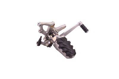 BMW R 1200 R Vordere rechte Seite Fu�rastenaufh�ngung 2013 17320001 - Bild 1 von 4