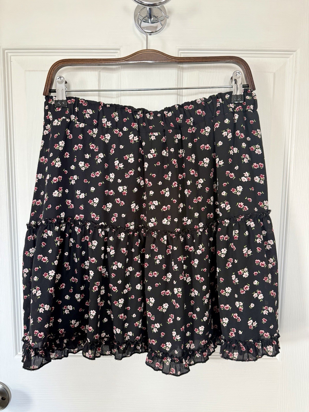 mi ami Black Floral Chiffon Ruffle Hem Lined Skater Mini Skirt Women’s L